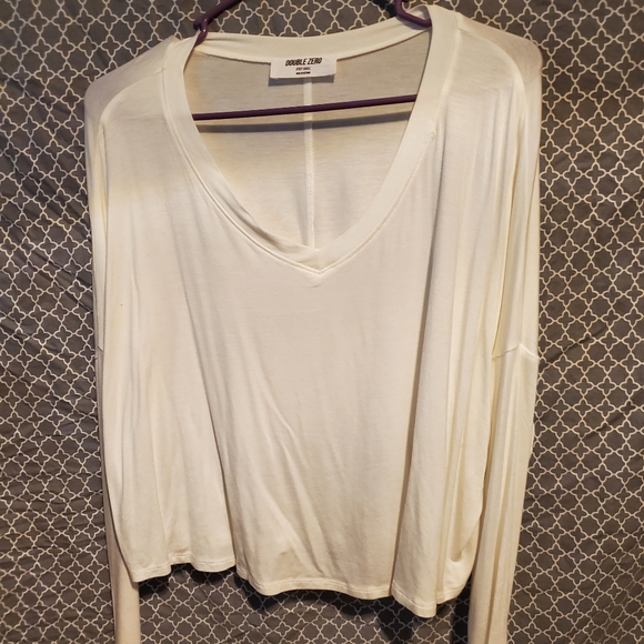 Cute flowy long sleeve - Picture 2 of 4